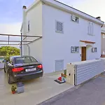 Casa Mano Tribunj With * Tribalj