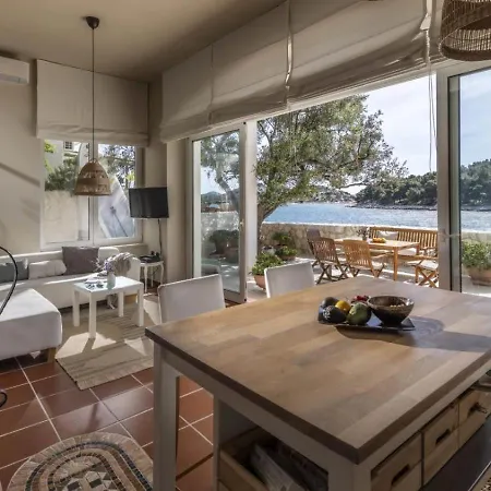 Casa Mano Tribunj With Beach Holiday home *