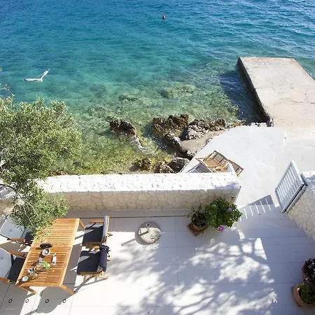 Casa Mano Tribunj With Beach Holiday home *