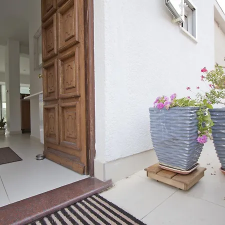 Casa Mano Tribunj With Beach Holiday home Tribunj (Sibenik-Knin)