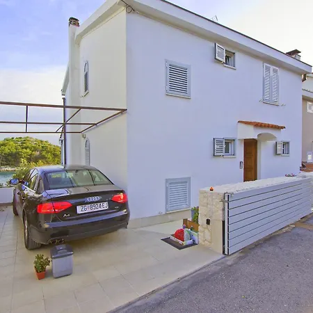 Casa Mano Tribunj With Beach * Tribunj (Sibenik-Knin)