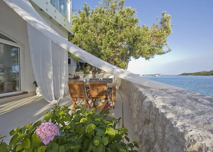 Casa Mano Tribunj With *