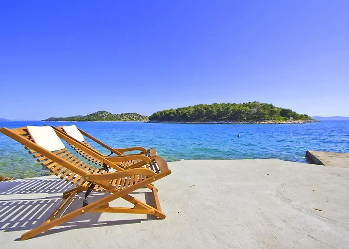 Casa Mano Tribunj With Сasa de vacaciones Tribalj